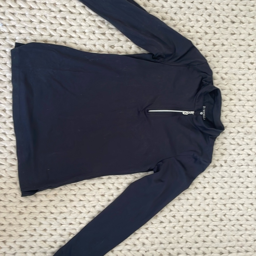SOFIBELLA TENNIS LONG SLEEVE- UV FEATHER.  Black/ xs
